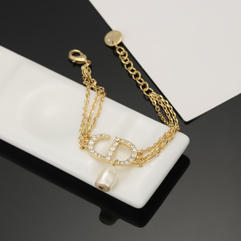 chr1st1an D10r bracelets